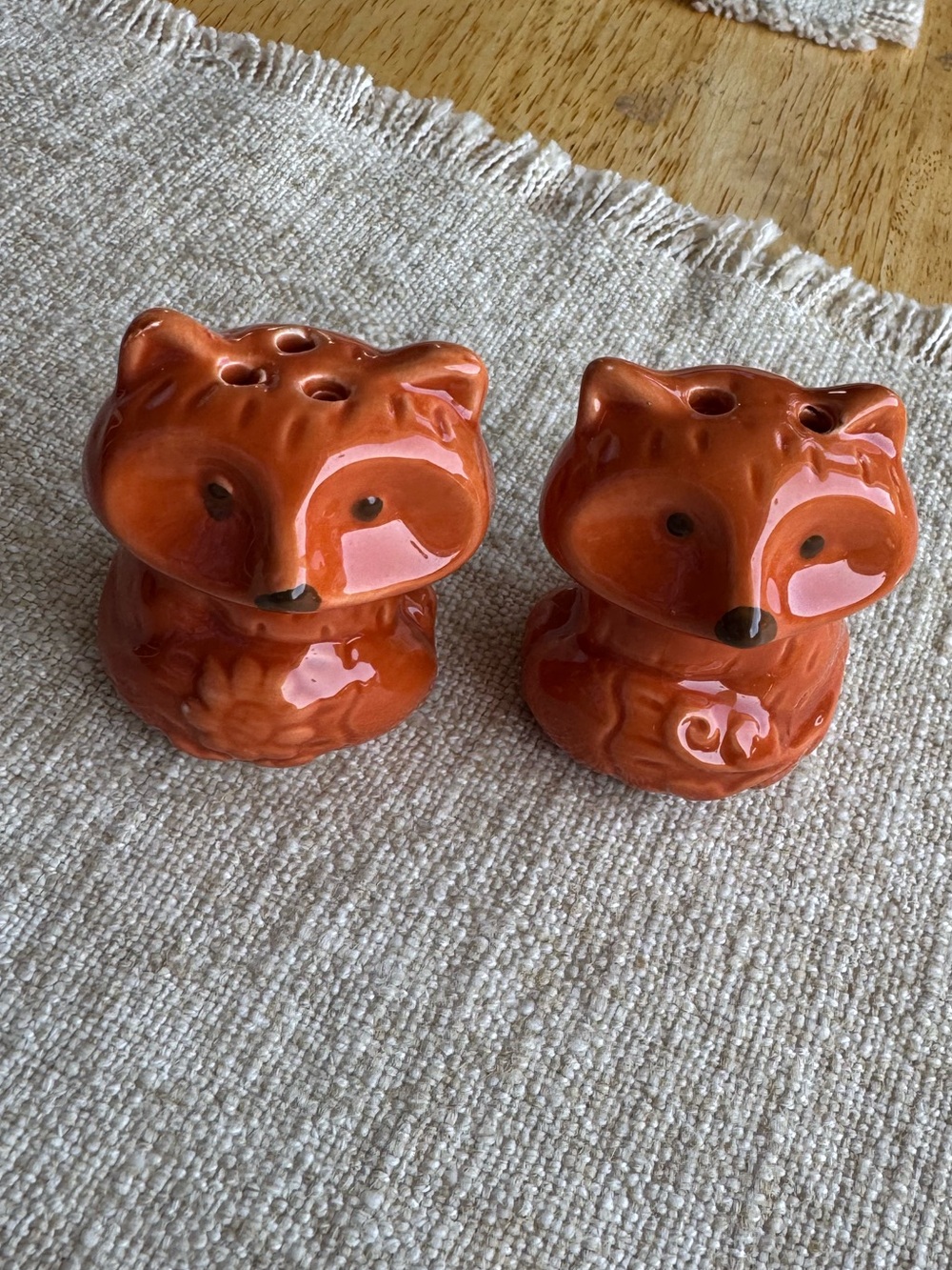 Fox shape salt and pepper shaker Orange fall mini shakers